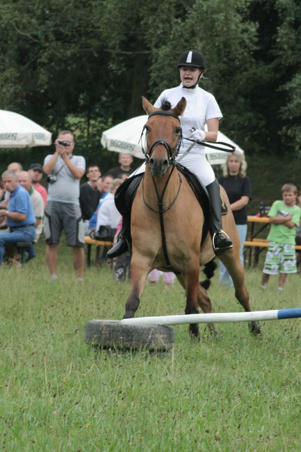 Nééé vrať se. Když se mi nechce tak neskáču