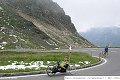 Hochalpenstrasse Grossglockner 7. 7. 2007 - borec vzadu na kole jede po vlastní ose z Francie