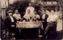 Lubojatští hasiči před hospodou pana Teofila Bahra