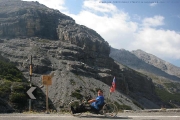 V 19. tornanti - zatáčce pod PASSO DELLO STELVIEM 2760m od Bormia - výjezd druhého nejvyššího průsmyku v Evropě na handbiku 27. 8. 2009